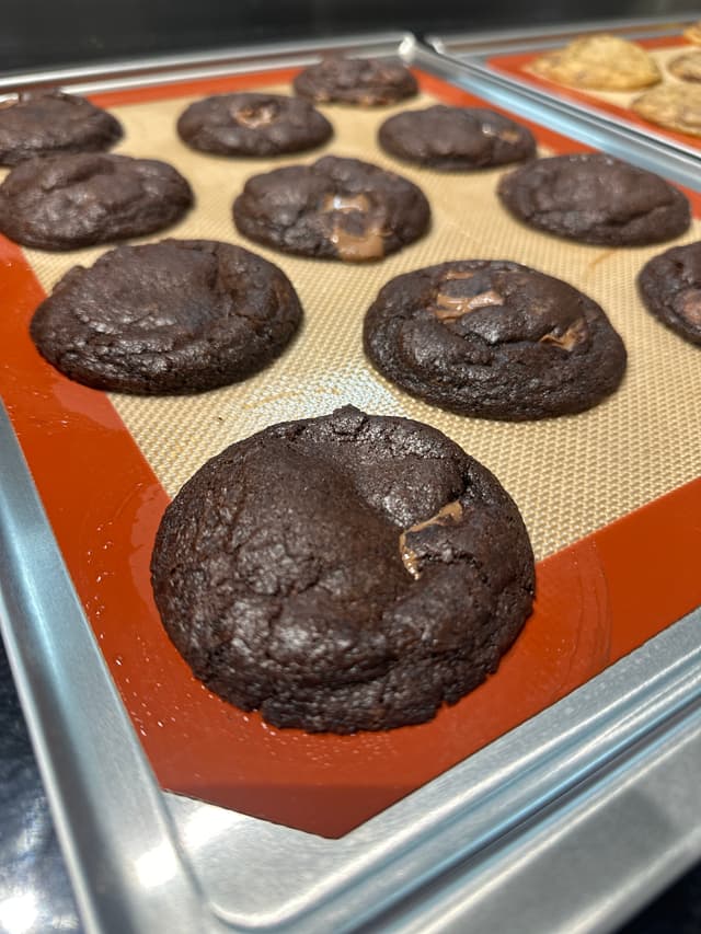 Double chocolate cookies, New York style